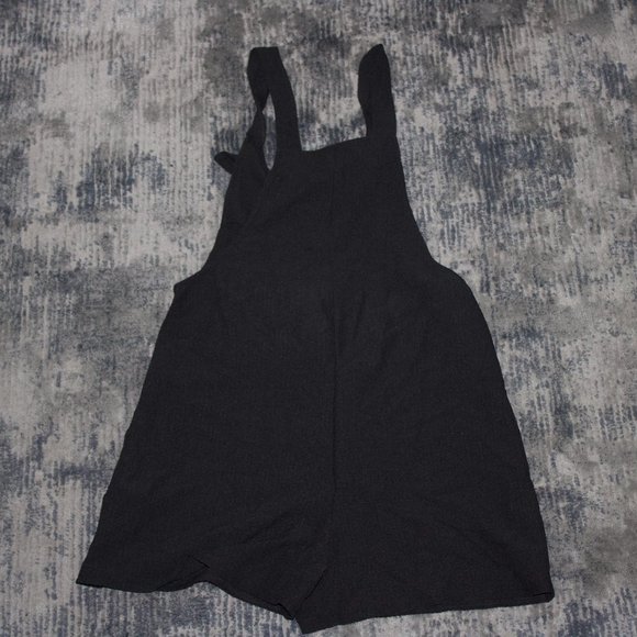 Black Apron-Like Romper - Picture 2 of 2